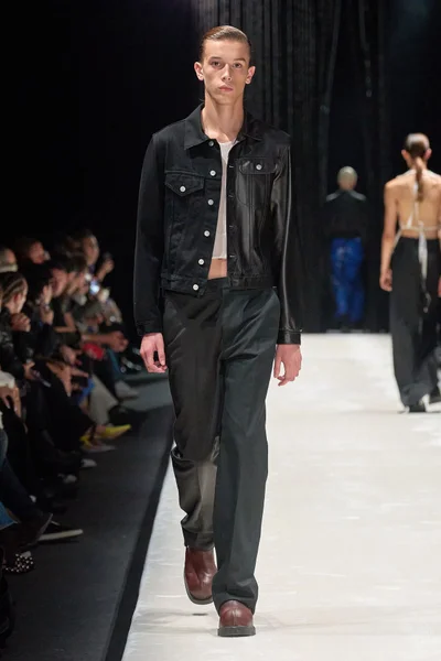 Look 33